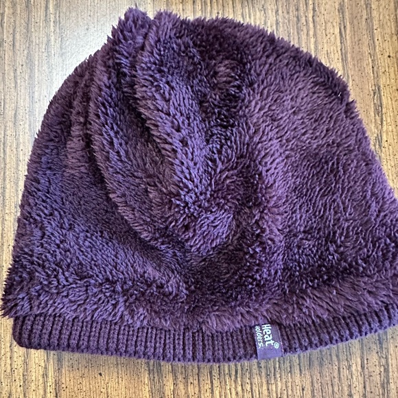 NWOT Heat Holders Hat - Picture 4 of 5